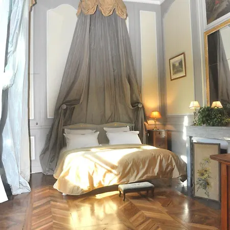 Chateau De Saint Trys Anse