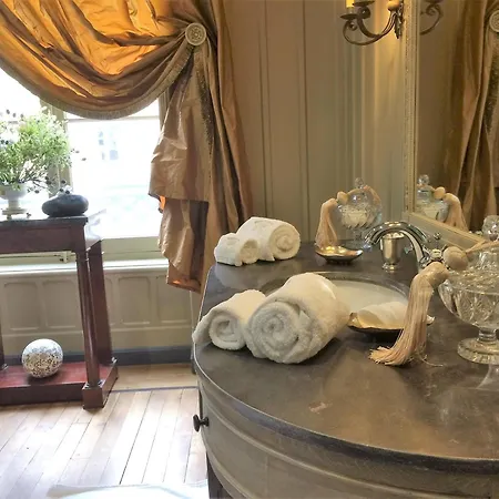 Chateau De Saint Trys Alojamento de Acomodação e Pequeno-almoço