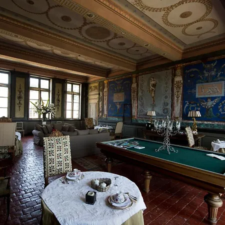 Alojamento de Acomodação e Pequeno-almoço Chateau De Saint Trys